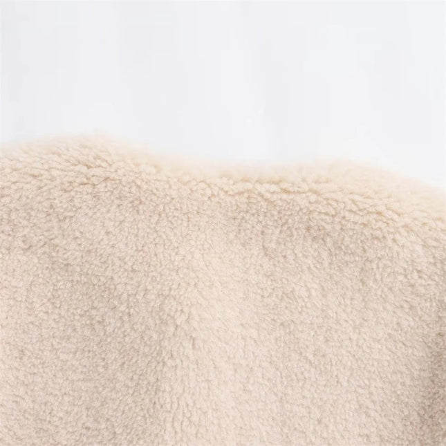 Sherpa-Lyhyt Muistinnilaukeisvarustettu Takki / Naisten - Beige