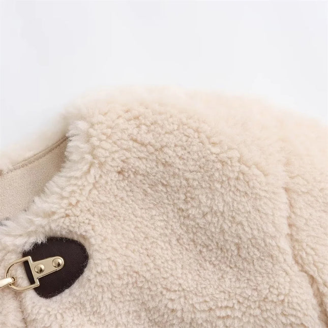 Sherpa-Lyhyt Muistinnilaukeisvarustettu Takki / Naisten - Beige